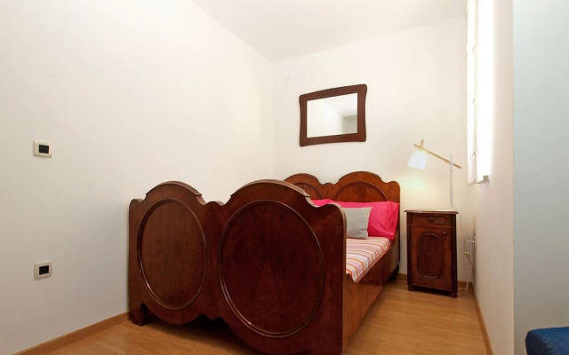 Apartment 1868