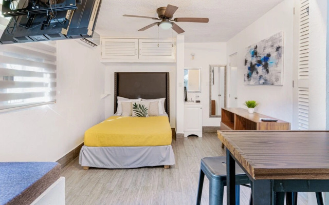 Marvelous Studios in PDC 5 min Beach