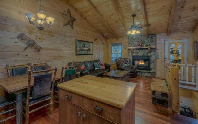 Colby's Cabin by Escape to Blue Ridge