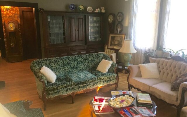 Queens Landing Guest House