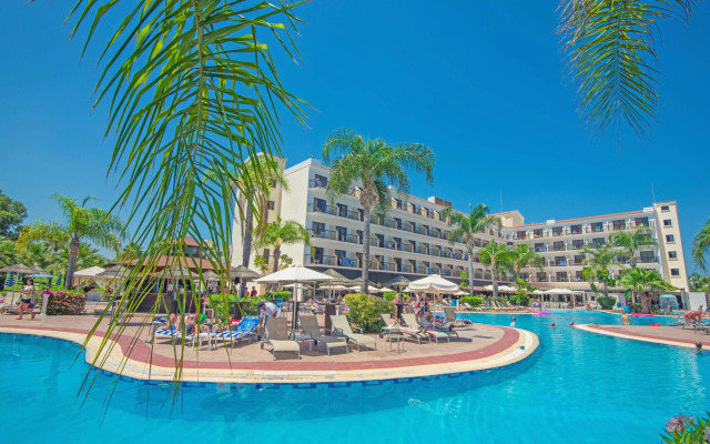 Tsokkos Gardens Hotel & Apartments