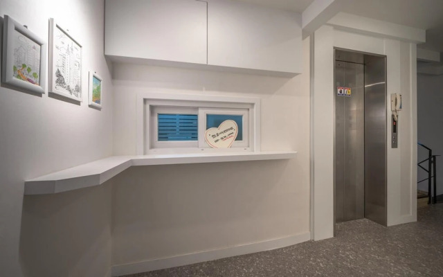 Busan Seomyeon Hotel Artwork