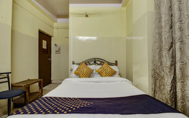 Hotel Hollywood by OYO Rooms