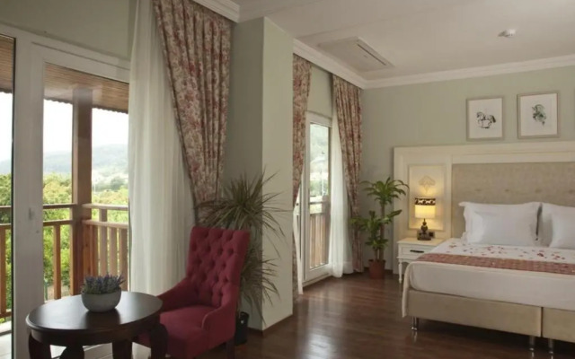 Padok Premium Hotel and Stables