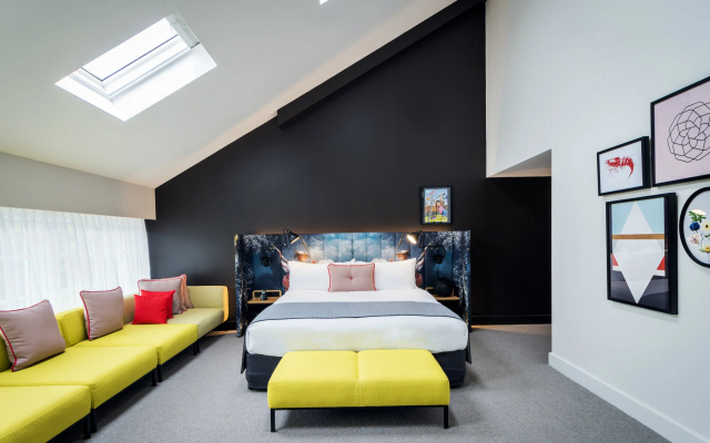 Ovolo Sydney Woolloomooloo, a Wyndham Hotel