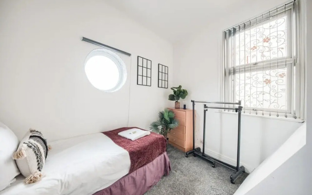 Sleeps7-pet&familyfriendly With Parking