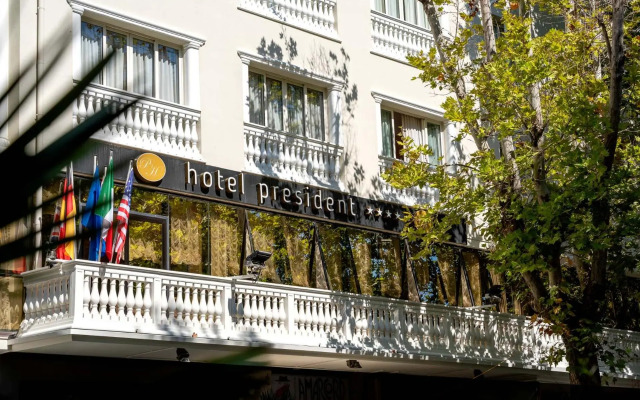 Hotel President
