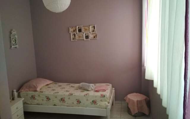 Handmade Apartment. A Step To City Center & Beach
