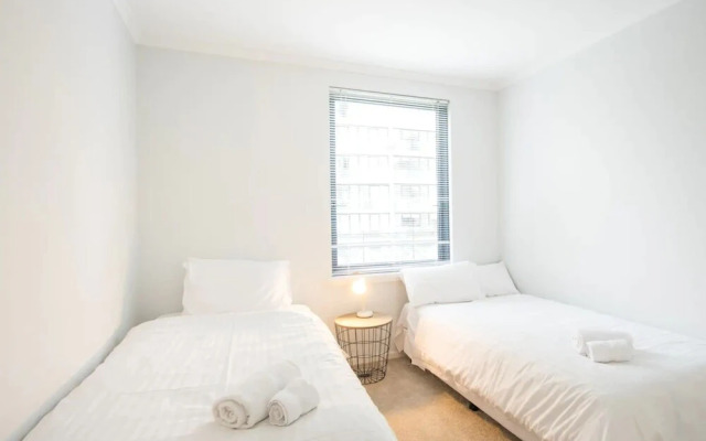 Stylish 3 Bedroom Melbourne Apartment