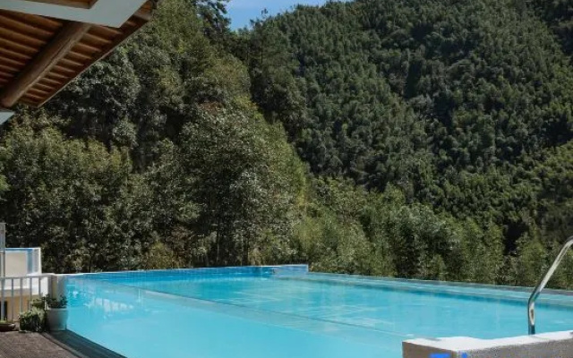 Heart of Forest Homestay – Pool – Huzhou