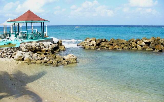 Ocho Rios Beach Resort at ChrisAnn