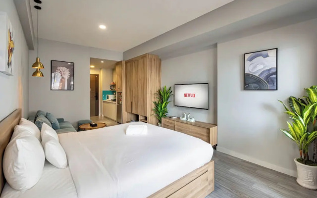 Otis Soho Saigon Balcony Apartment