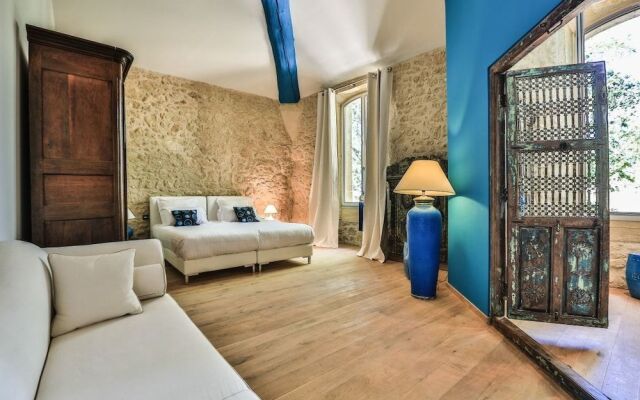 1784 Domaine de Lourmarin