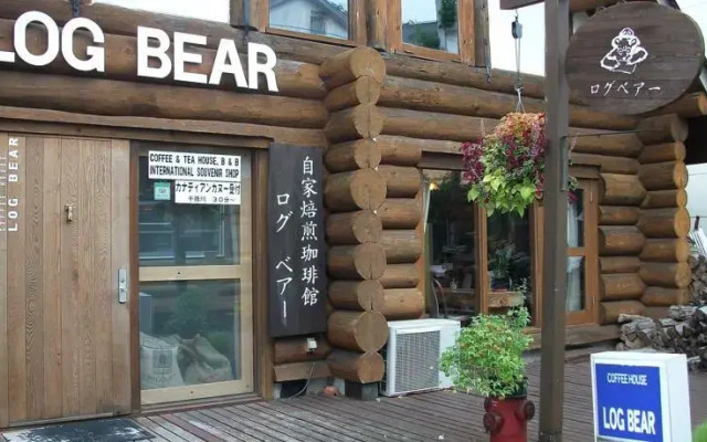 Log Bear