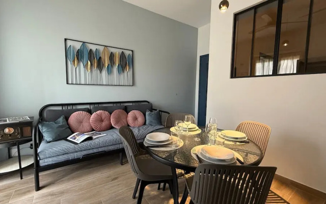 M P Beach House in Diano Marina