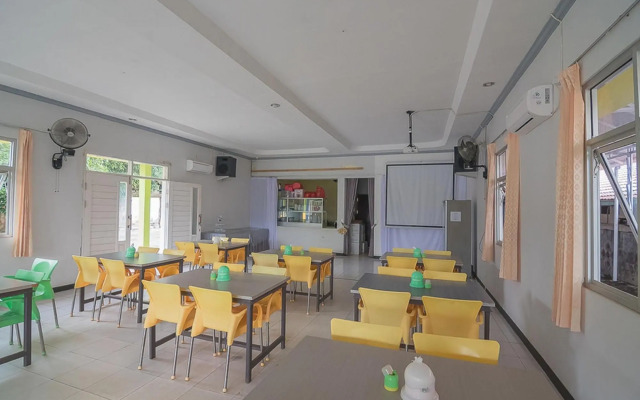 RedDoorz Syariah near Taman Rozeline Penajam