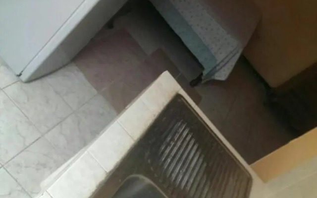 Leslies' Home