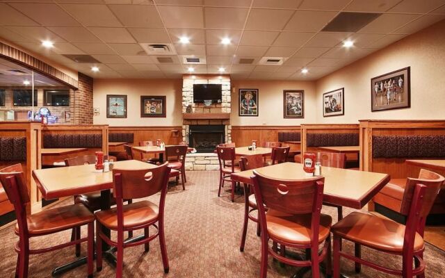 Best Western Plus University Inn Steubenville - CLOSED