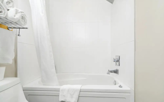 Embrace Serenity Luxe 2BR Suite