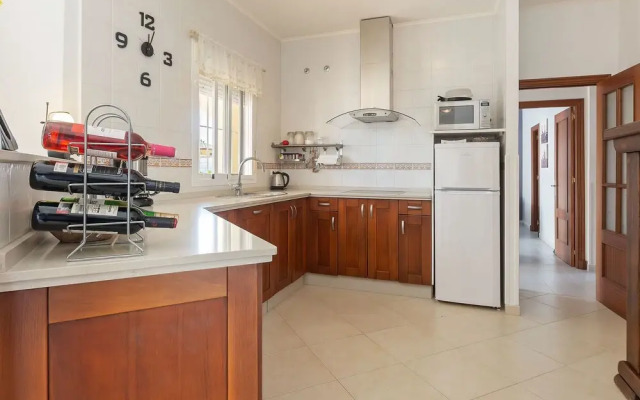 Detached Villa With a Large Private Swimming Pool