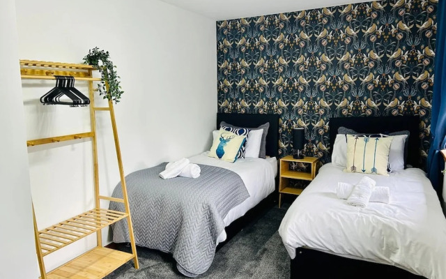 Lady Wilson Apartment