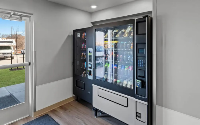 Woodspring Suites Coralville Iowa City