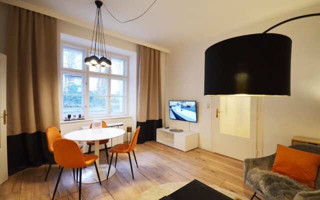 Cozy Apartment near The Town Hall Vienna