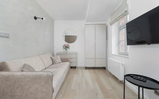 Poniatowskiego Studio by Renters