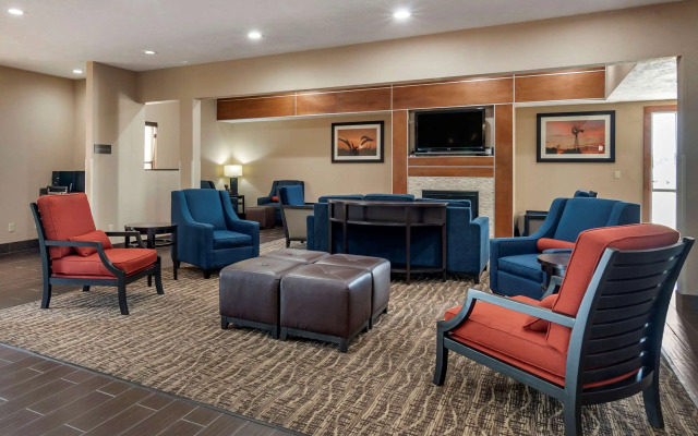 Comfort Inn & Suites Junction City - near Fort Riley