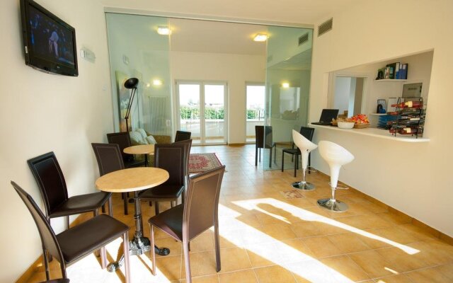 Residenza Le Due Torri Apartments