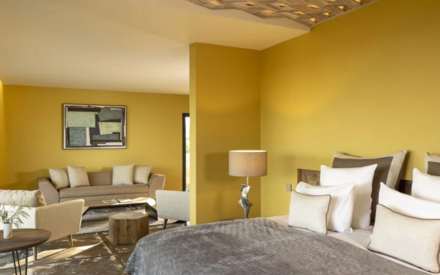 Les Regalia Hotel & SPA