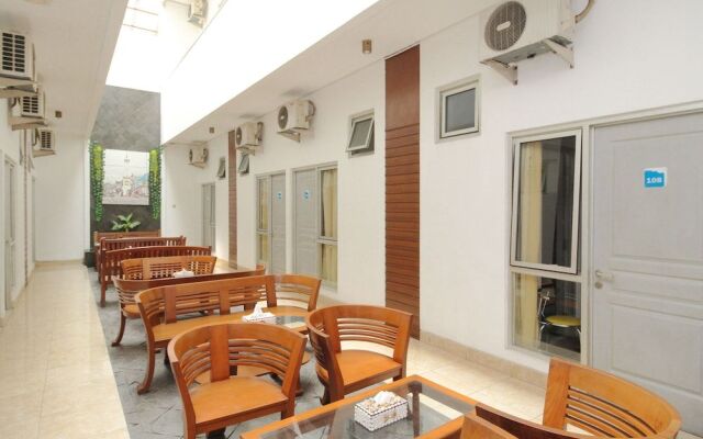 Airy Tugu Yogyakarta Poncowinatan 3