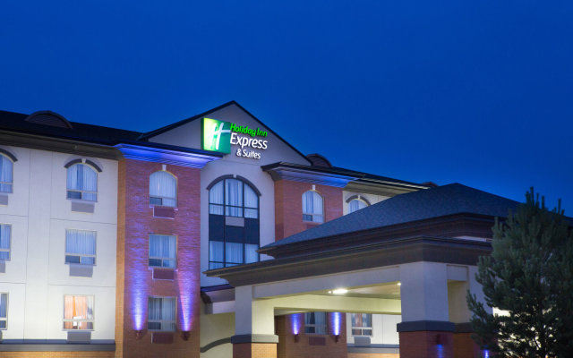 Holiday Inn Express Hotel & Suites WHITECOURT, an IHG Hotel