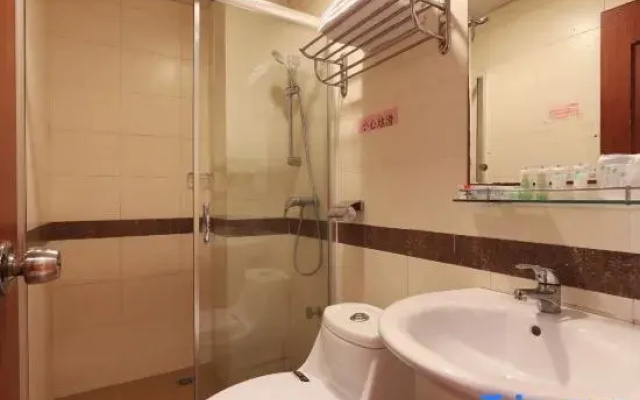 Kings Hotel (Diwang Plaza Wuyi University Branch)