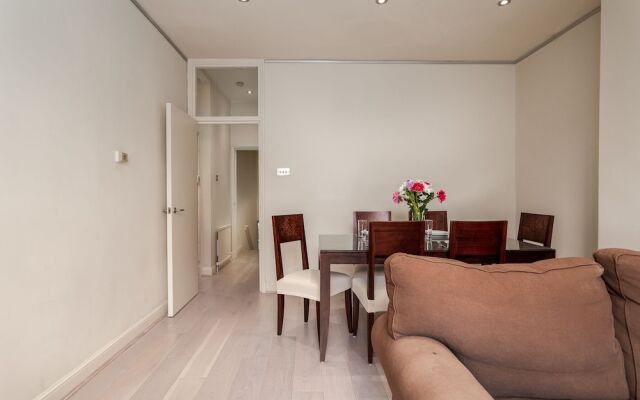 Bright Eardley Crescent Nest