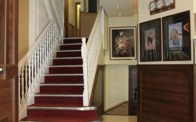 Kings Cross Inn Hotel