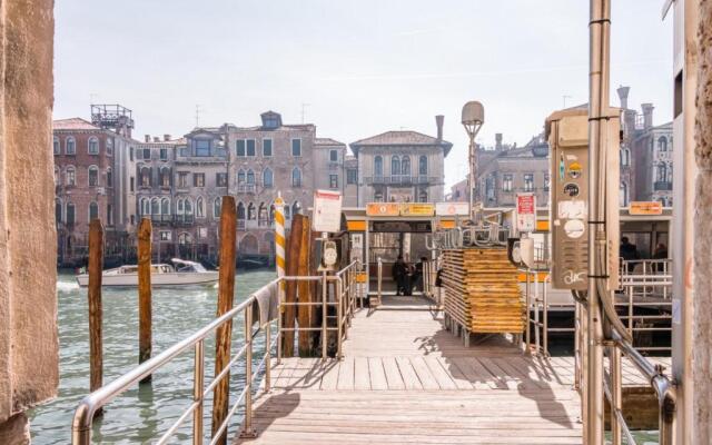 Fenice Backstage over Canal