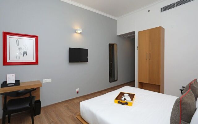 OYO Townhouse 028 Corporate Suite