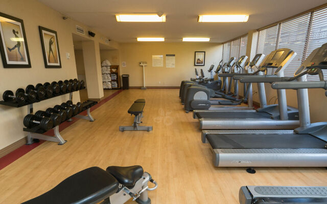 Adam's Mark Hotel & Conference Center