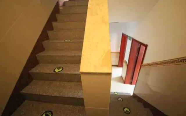 the Jiuhua Mountain Chicken Heights