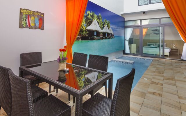 Tropicana Pool Villa