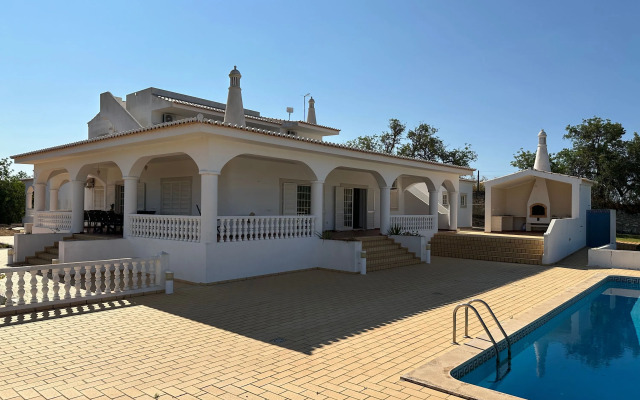 BnB Homes Luxurious Villa With 5 Bedrooms Pool
