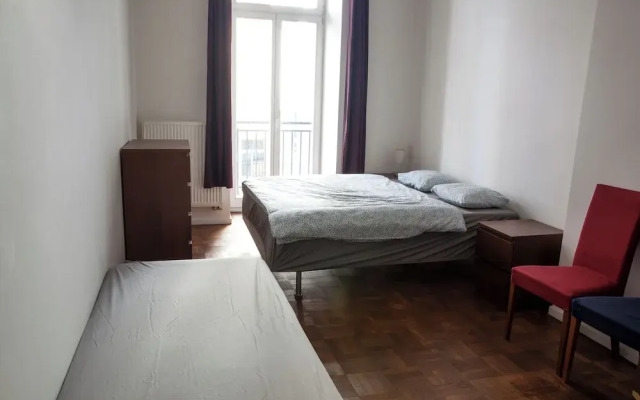 Spacious 2 Bedroom Apartment With Nice Terrace