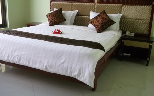 Greenlight Hotel