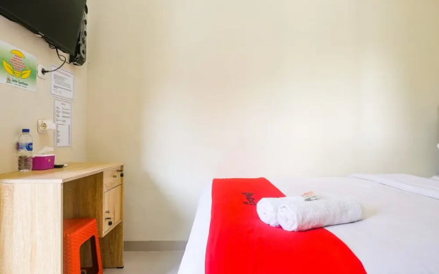 RedDoorz near Malang Creative Center