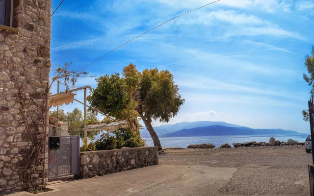 Ianos Maisonette