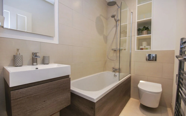 Buckingham Patio Apartment Central by Brighton Holiday Lets