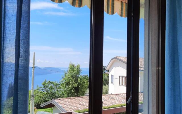 Appartamenti Benaco La Portella by Gardadomusmea