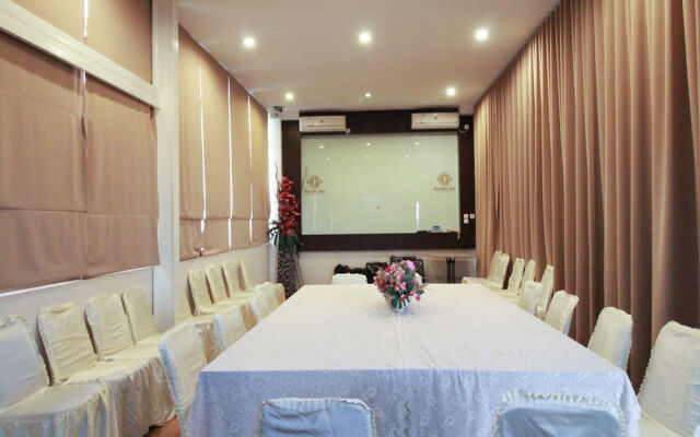 Airy Thamrin Gandhi Medan