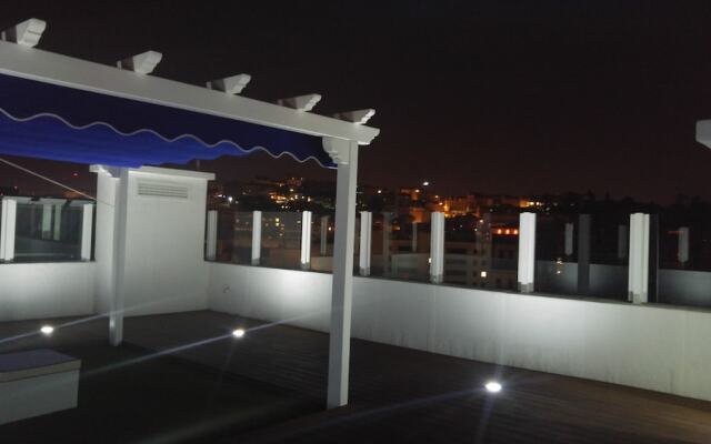 Lisbon Terrace Suites Apartment for Large Groups with Amazing Terrace